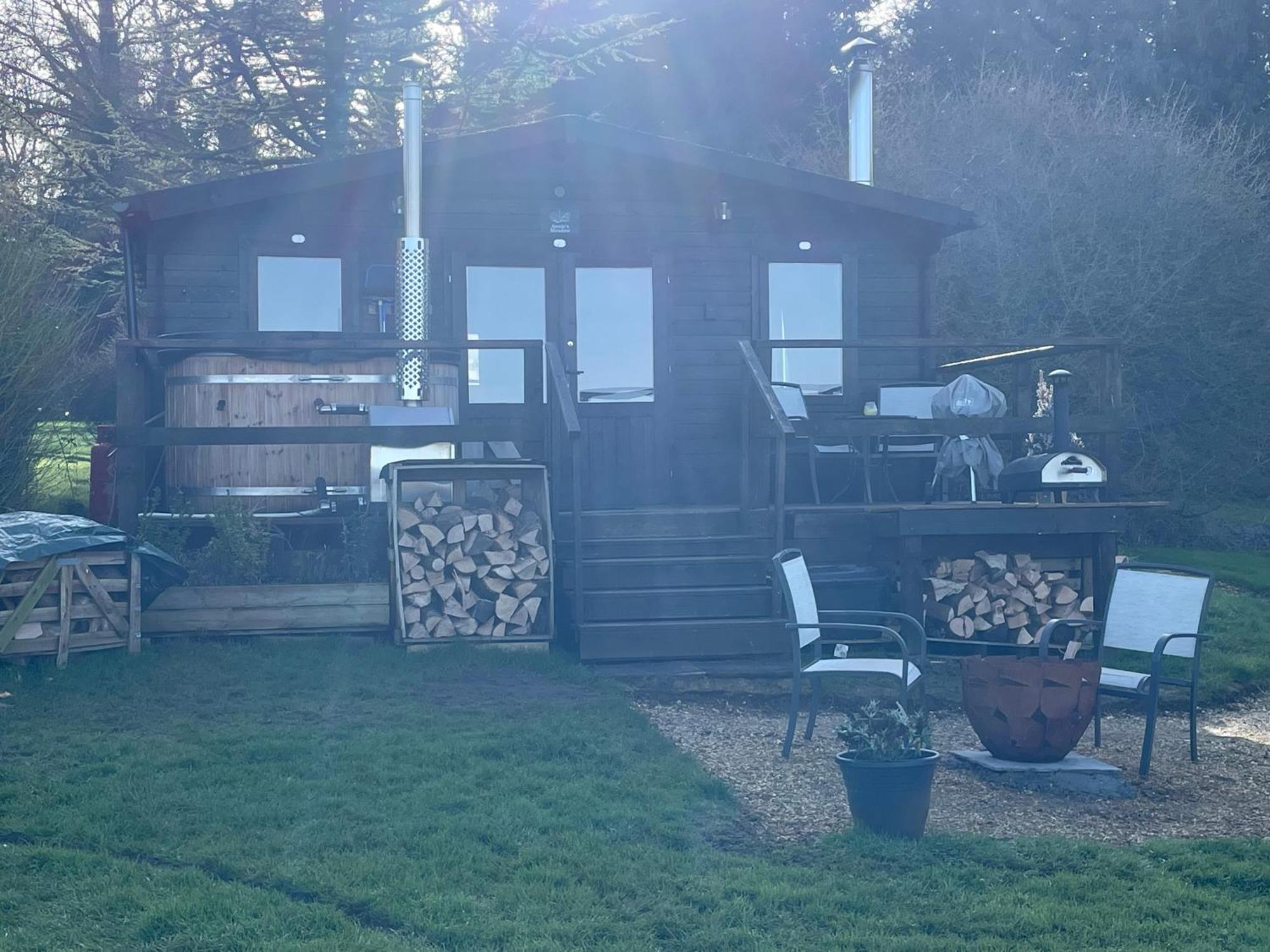 Cosy Cabin In Annie'S Meadow West Meon Exterior foto